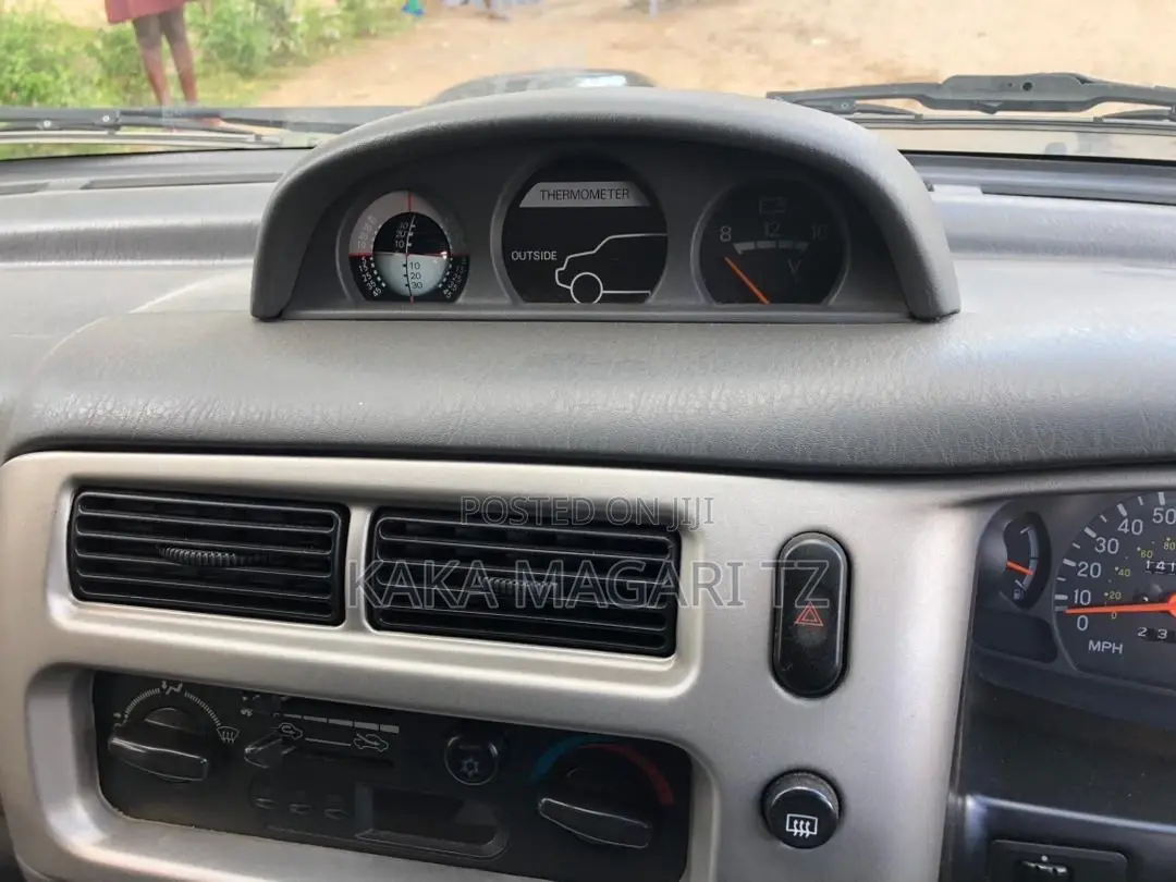 Mitsubishi L200 2005 Black