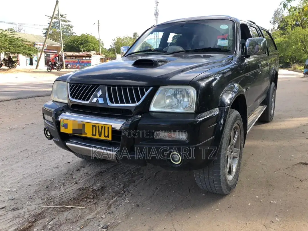 Mitsubishi L200 2005 Black