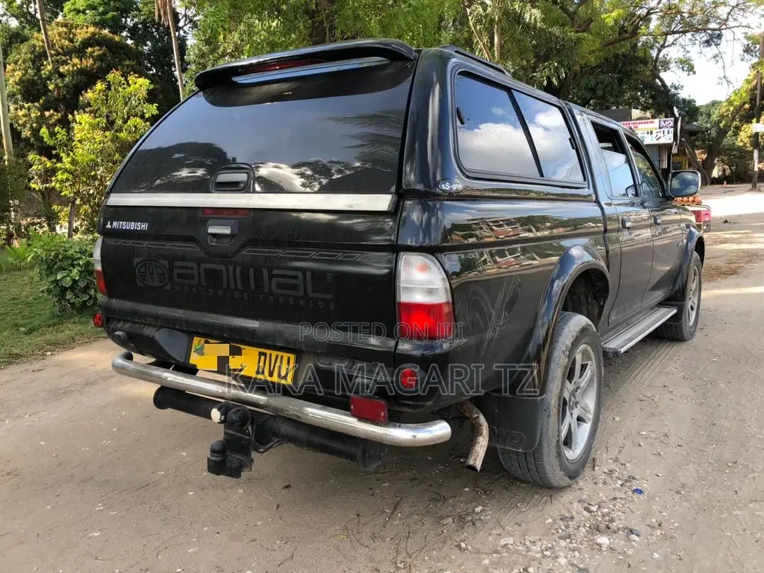 Mitsubishi L200 2005 Black