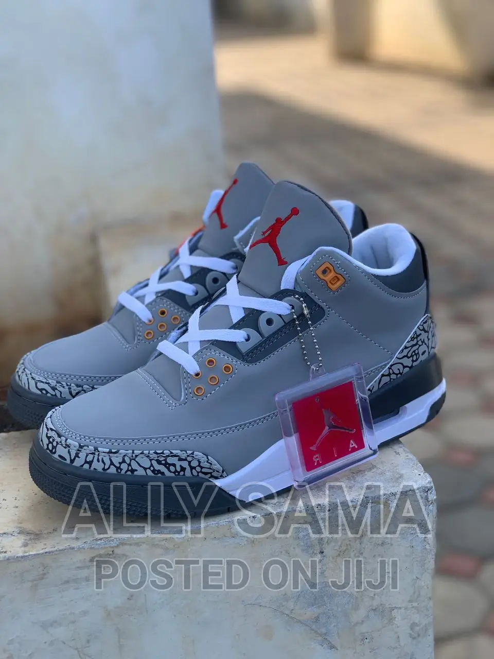 JORDAN Sneakers (Gray)