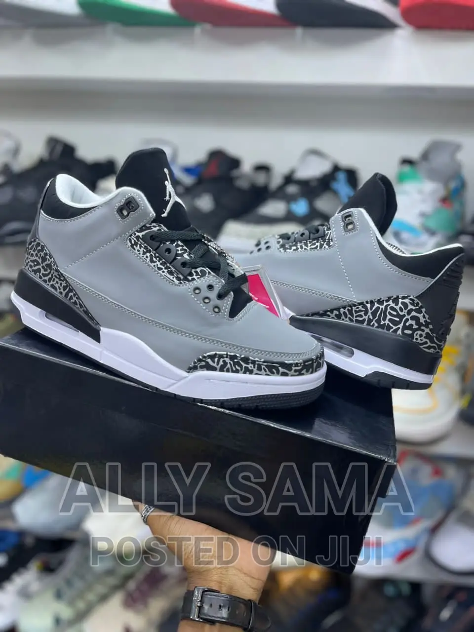 JORDAN Sneakers (Gray)