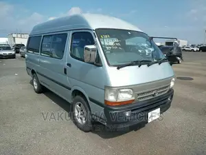 Toyota HiAce 2001 Green