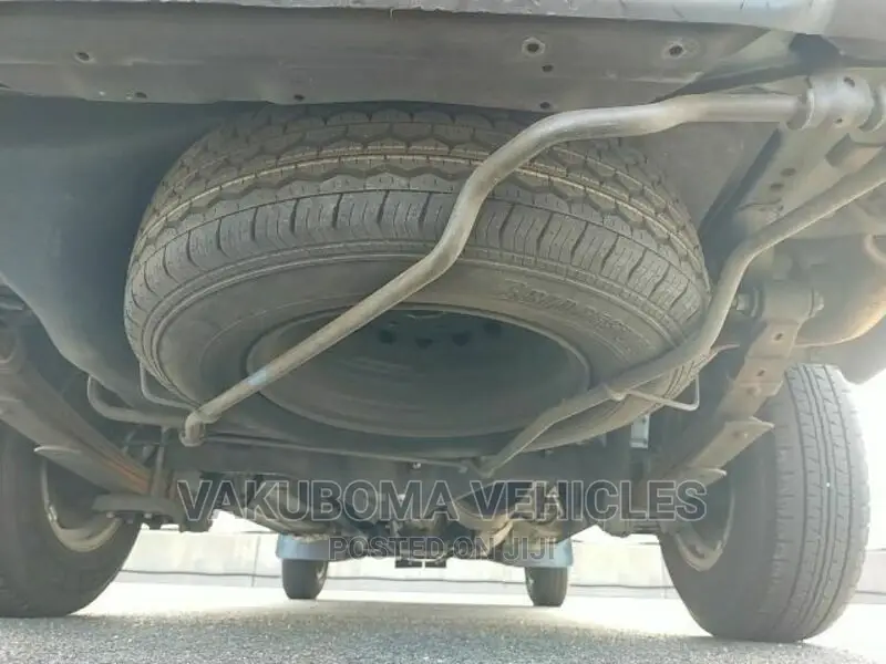 Toyota HiAce 2001 Green