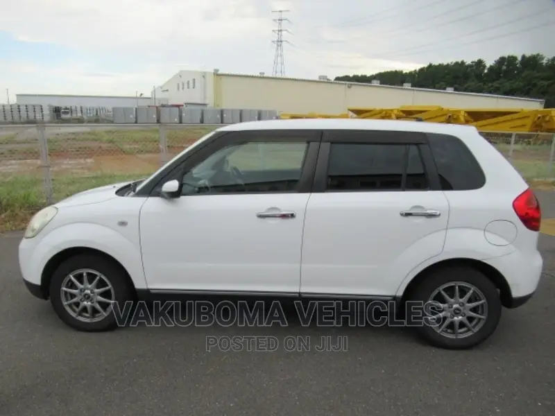Mazda Verisa 2004 Pearl