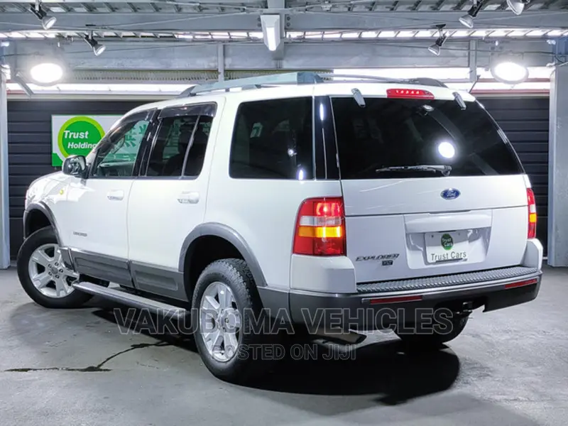 Ford Explorer 2005 Pearl