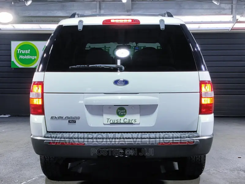 Ford Explorer 2005 Pearl