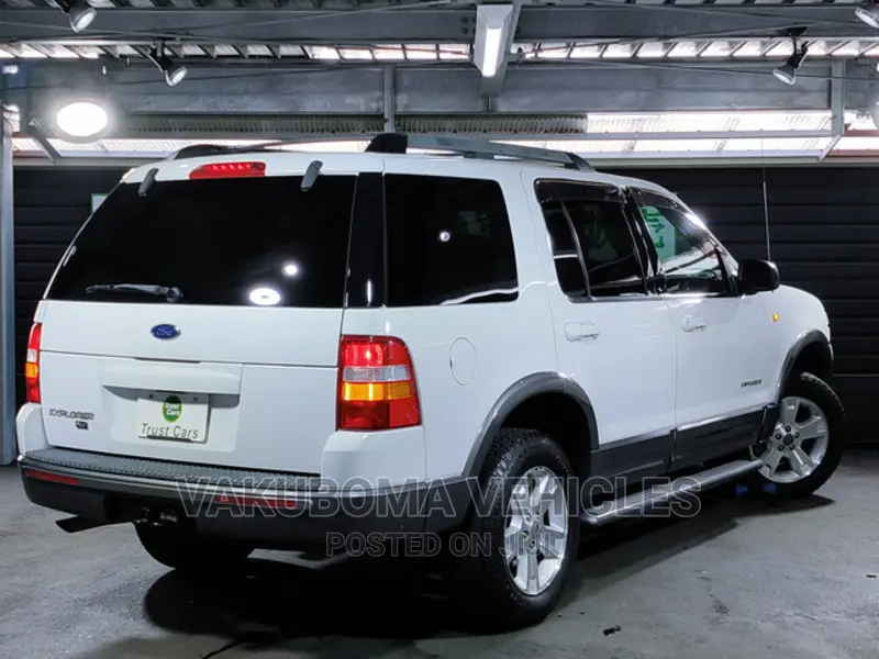 Ford Explorer 2005 Pearl