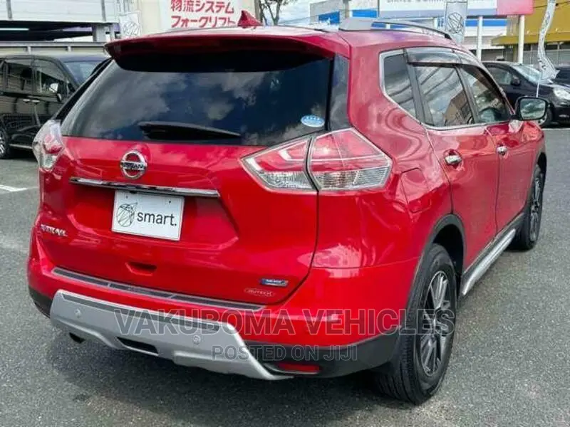Nissan X-Trail 2014 Red