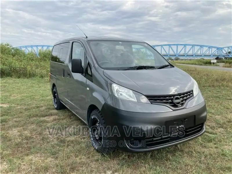 Nissan NV200 2015 Grey