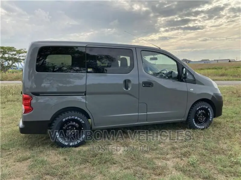Nissan NV200 2015 Grey