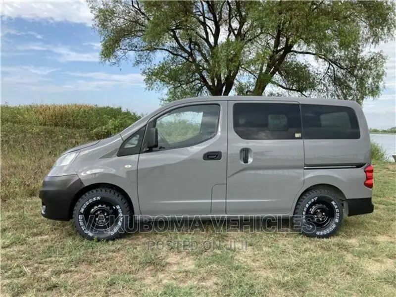 Nissan NV200 2015 Grey