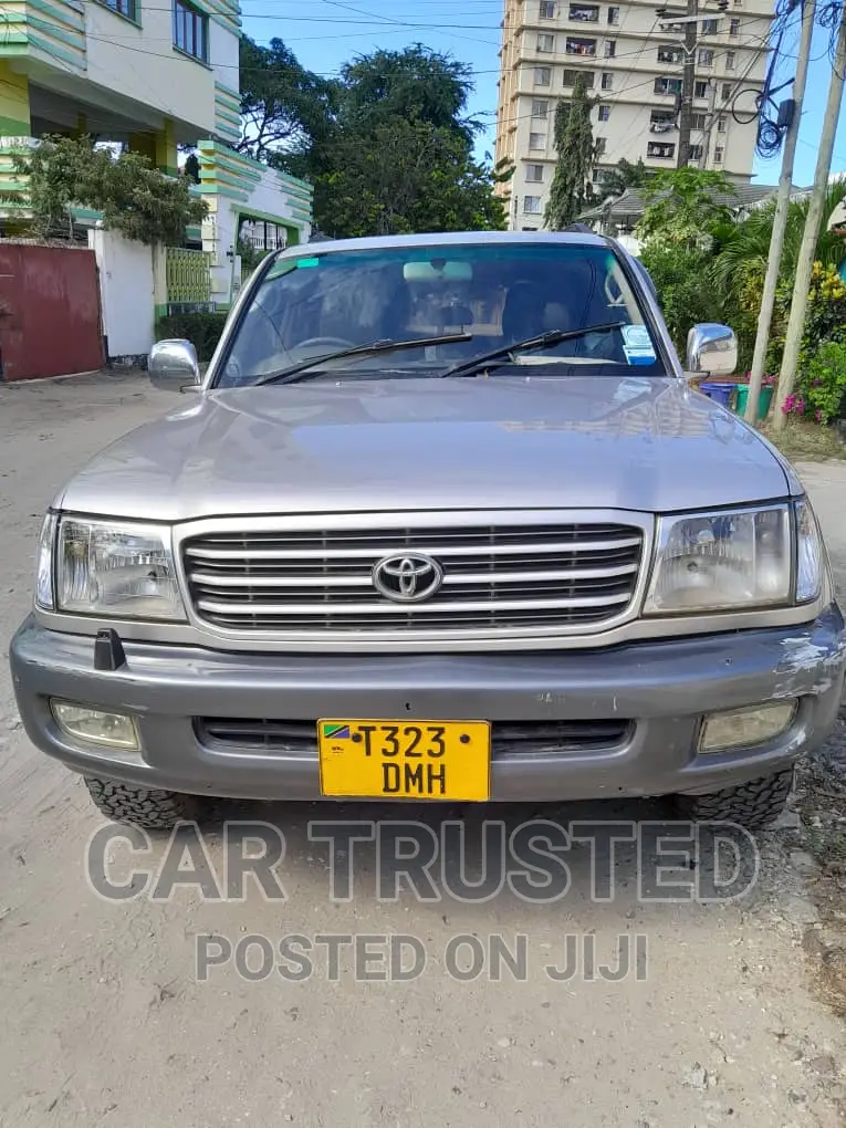 Toyota Land Cruiser HDJ 100 1998 Silver