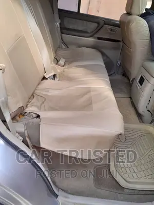 Toyota Land Cruiser HDJ 100 1998 Silver