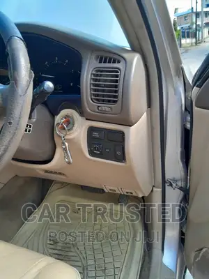 Toyota Land Cruiser HDJ 100 1998 Silver