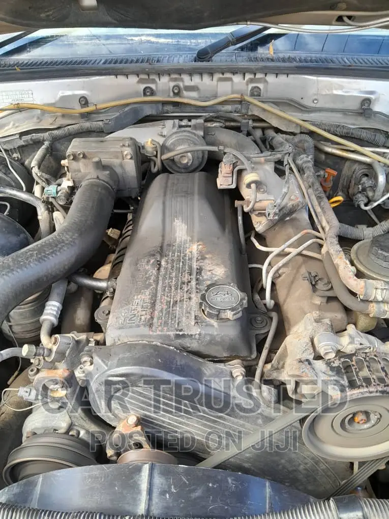 Toyota Land Cruiser HDJ 100 1998 Silver