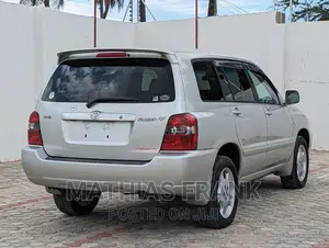 Toyota Kluger 2004 Silver
