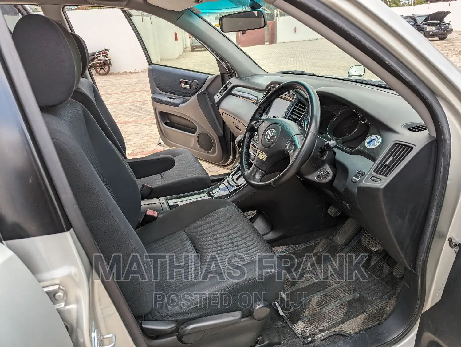 Toyota Kluger 2004 Silver