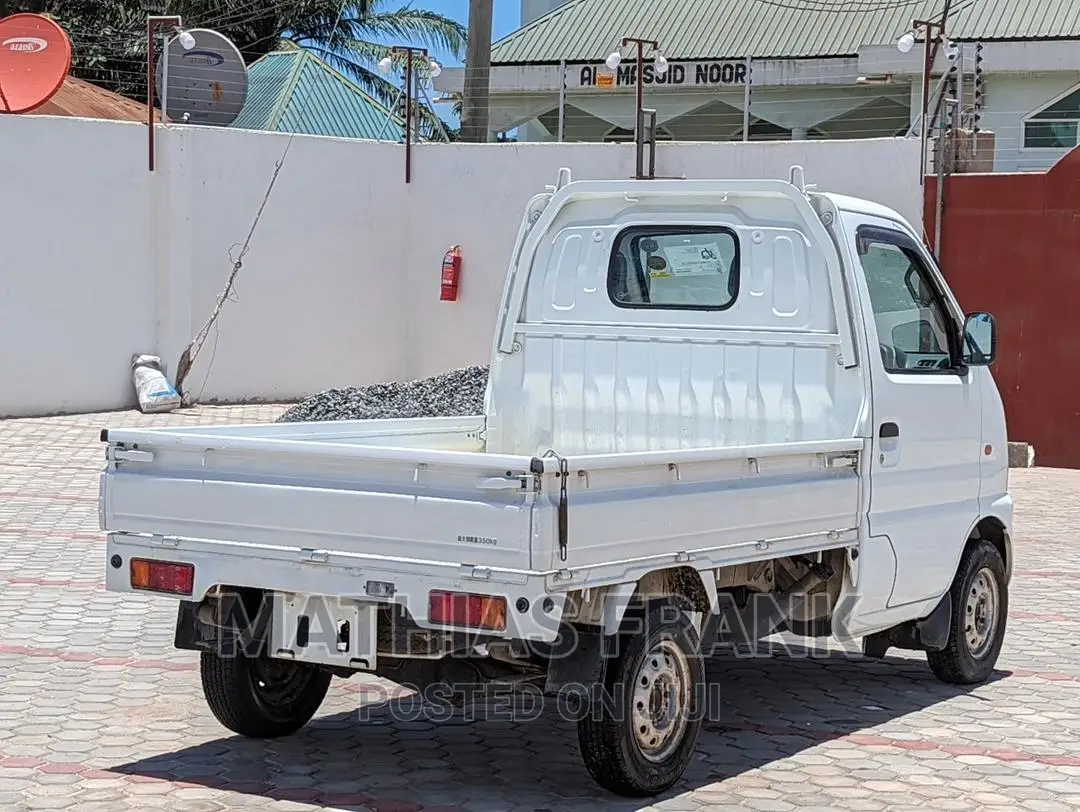 Suzuki Carry Truck 2014 White