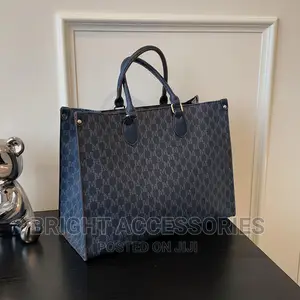 Pochi Kubwa/Handbag