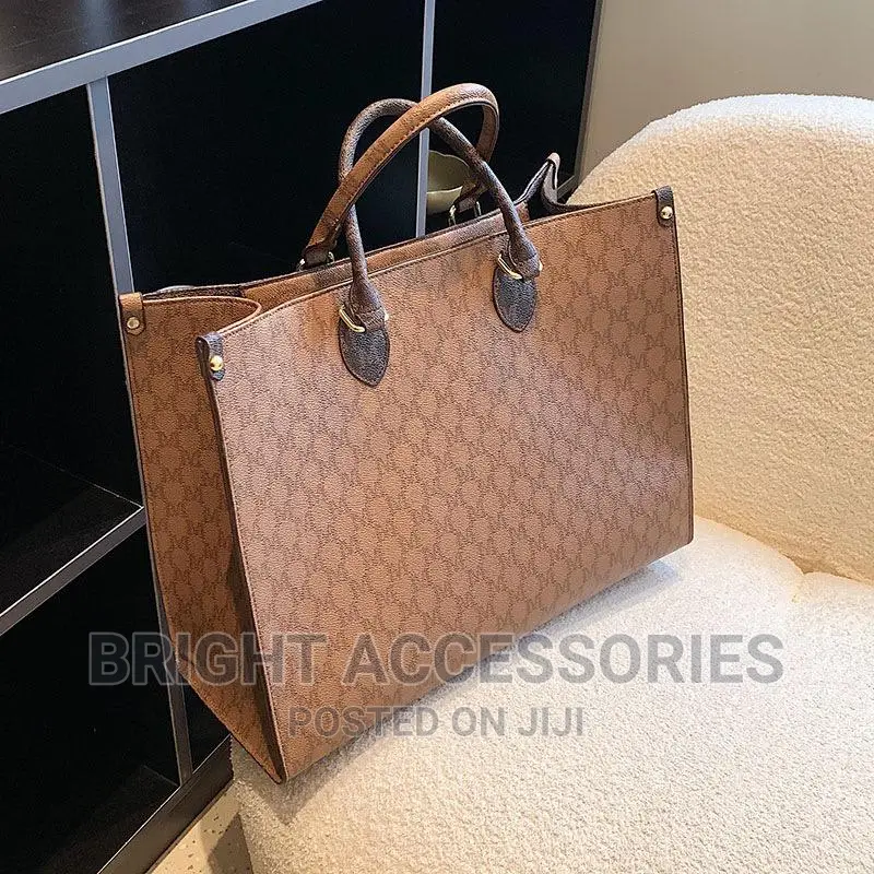 Pochi Kubwa/Handbag