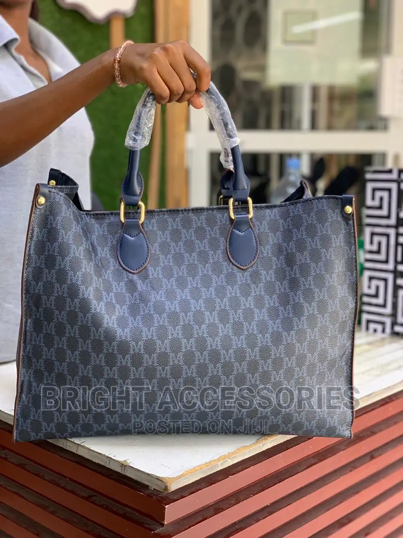 Pochi Kubwa/Handbag