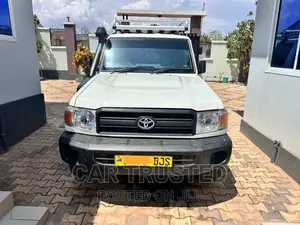 Toyota Land Cruiser 4.0 V6 EXR 2016 White