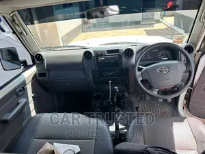 Toyota Land Cruiser 4.0 V6 EXR 2016 White