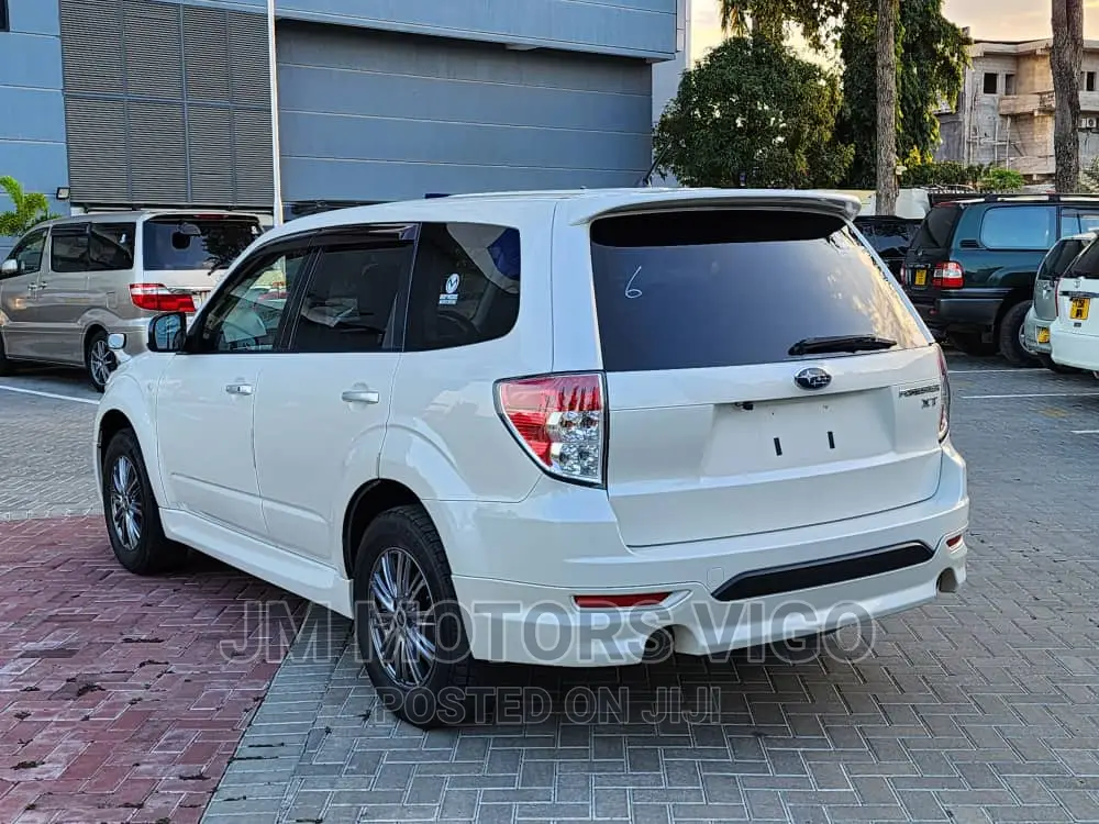 Subaru Forester 2009 Pearl
