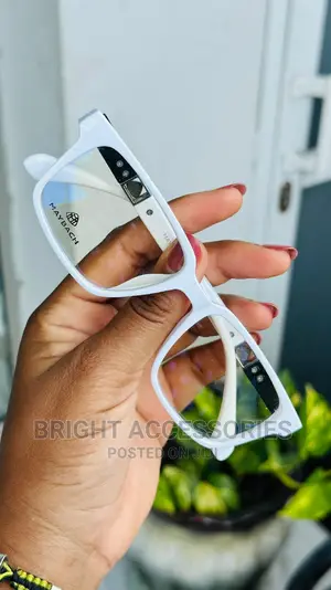 Miwani Inafaaa Kuweka Lens