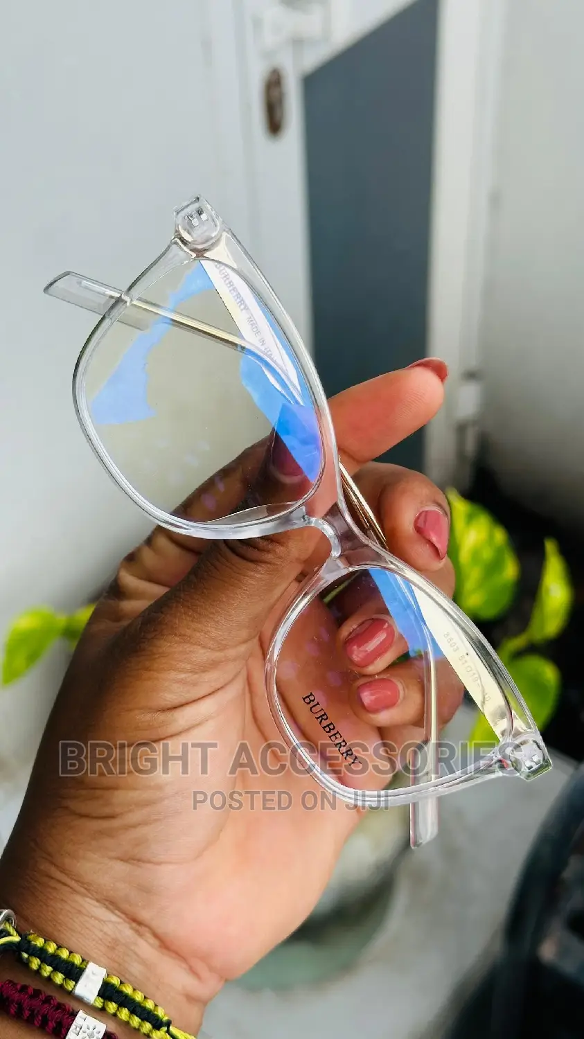 Miwani Inafaaa Kuweka Lens