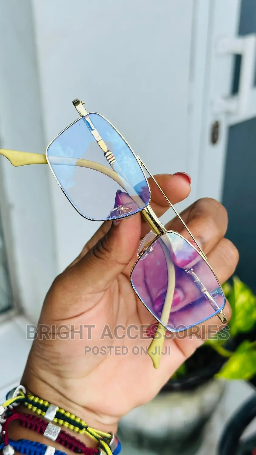 Miwani Inafaaa Kuweka Lens