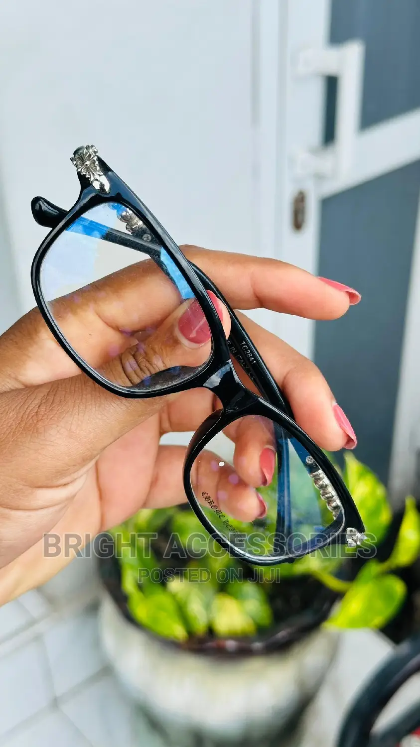 Miwani Inafaaa Kuweka Lens