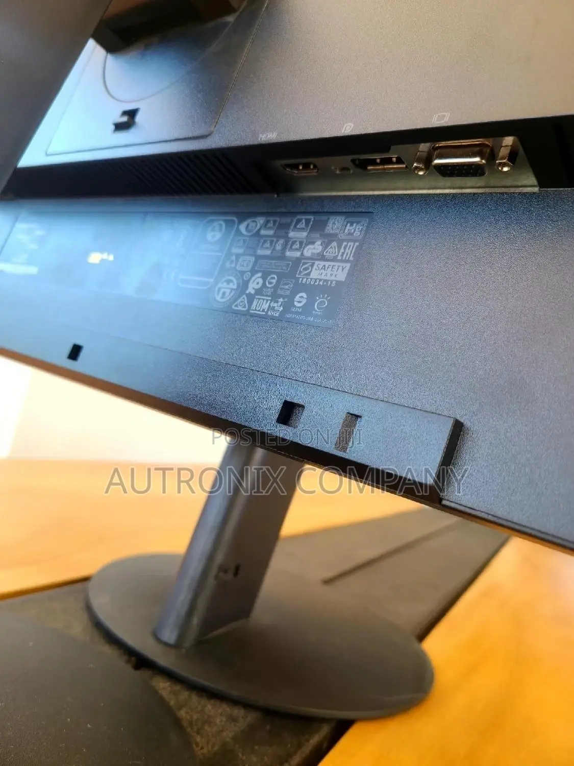 Lenovo Frameless Monitors Screen 24inches