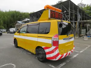 Toyota Noah 2010 Yellow