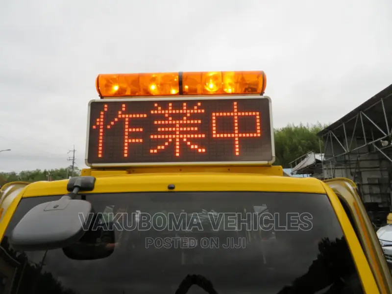 Toyota Noah 2010 Yellow