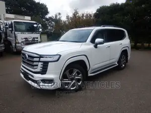 Toyota Land Cruiser Prado 2022 Pearl