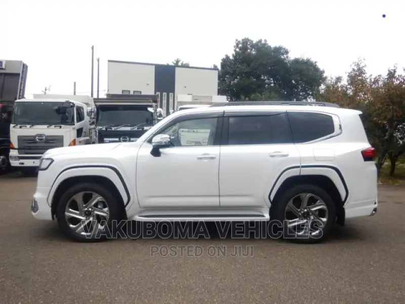 Toyota Land Cruiser Prado 2022 Pearl