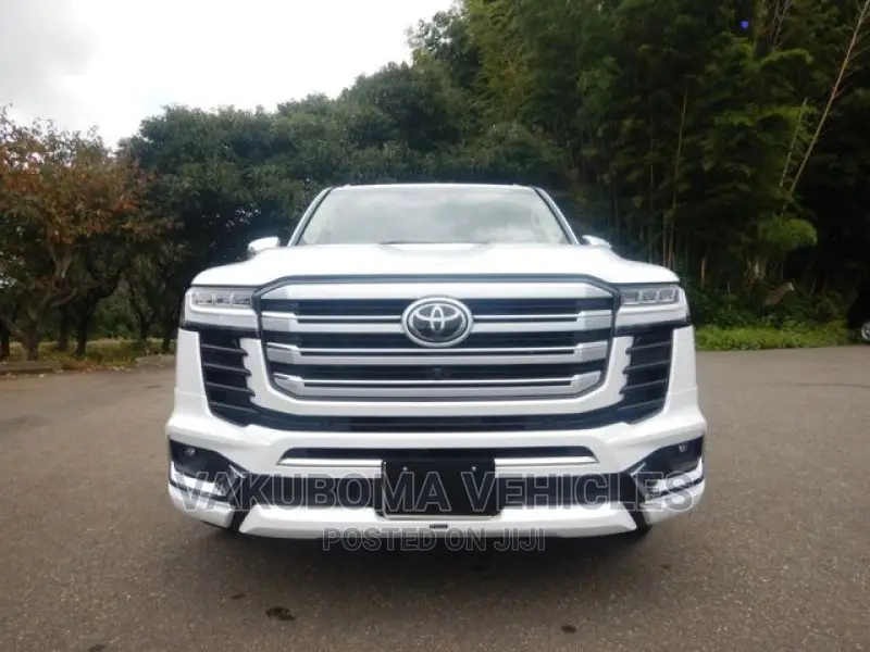Toyota Land Cruiser Prado 2022 Pearl