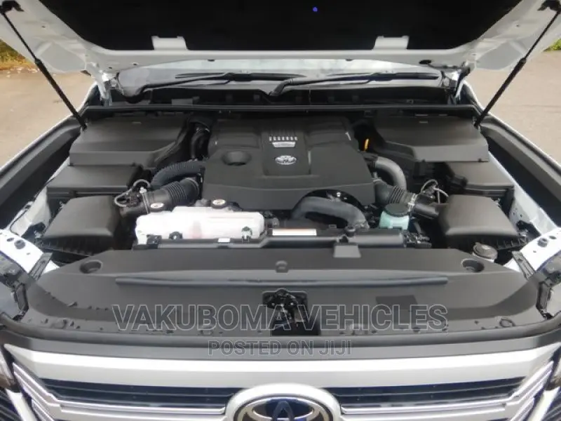 Toyota Land Cruiser Prado 2022 Pearl