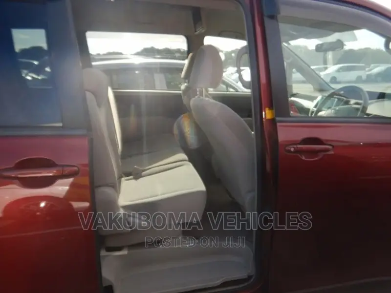 Toyota Noah 2007 Burgundy