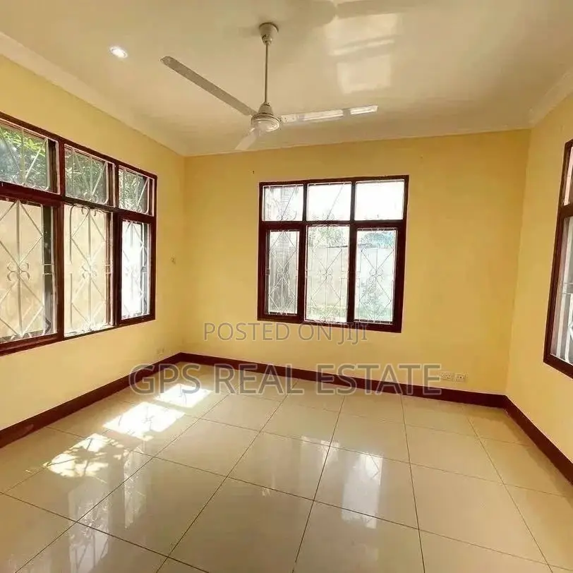3bdrm House in Bahari Beach, Kinondoni for sale