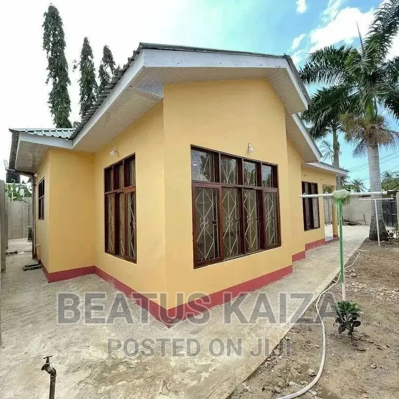 4bdrm Bungalow in Bahari Beach, Mbezi for sale