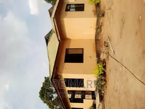 5bdrm House in Mark Real Estate, Kibaha for sale