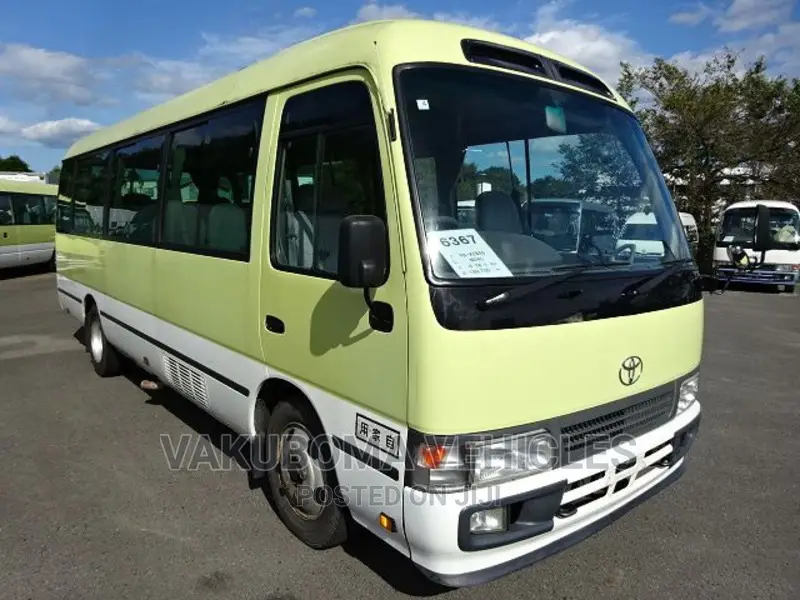 Toyota Coaster 2006 Yellow