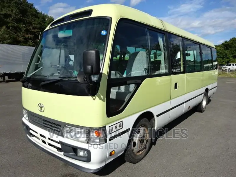 Toyota Coaster 2006 Yellow