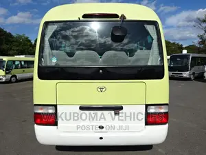 Toyota Coaster 2006 Yellow