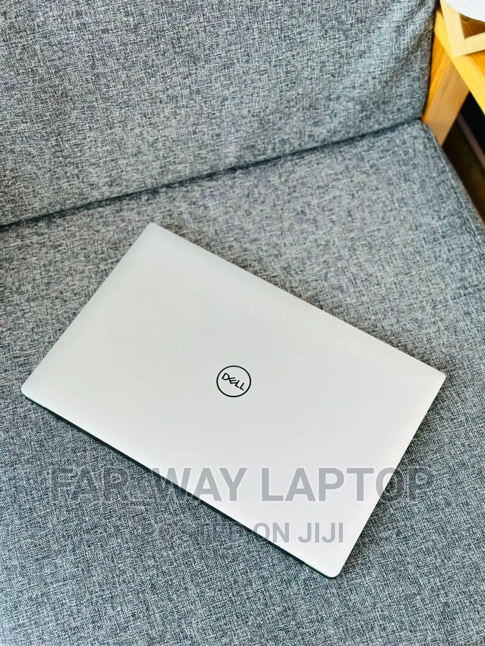 New Laptop Dell XPS 15-9570 8GB Intel Core I5 SSD 1T