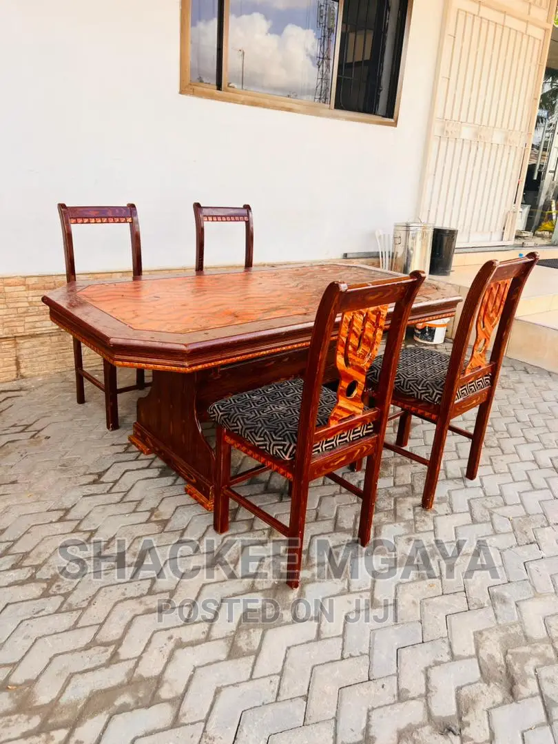 Dining Table Viti 4