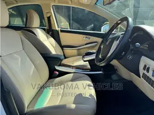 Toyota Sai 2.4 Hybrid FWD 2013 Pearl
