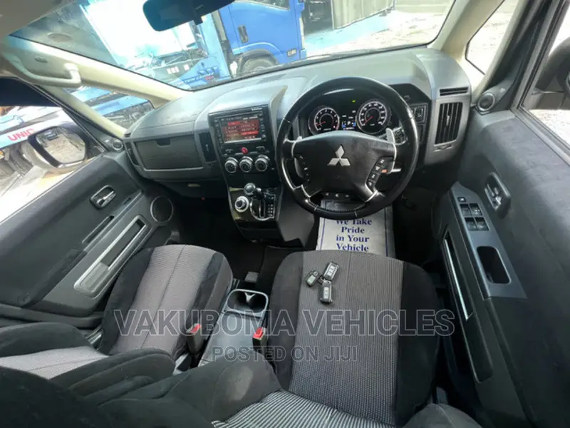 Mitsubishi Delica 2011 Brown